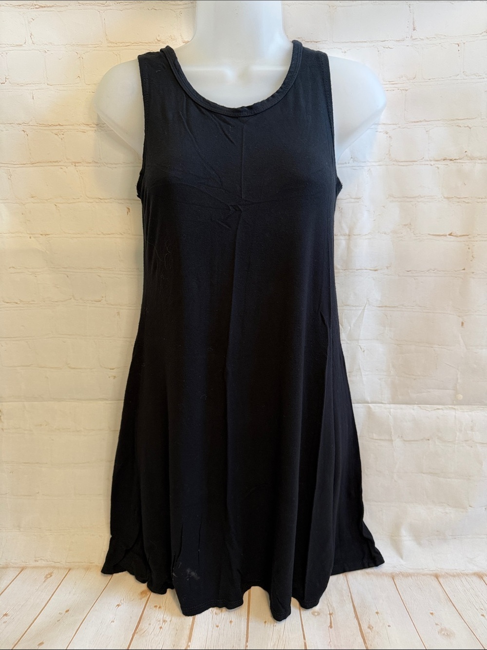 Olivia Rae Black Sleeveless Cross-Back Tank Top Swing Dress